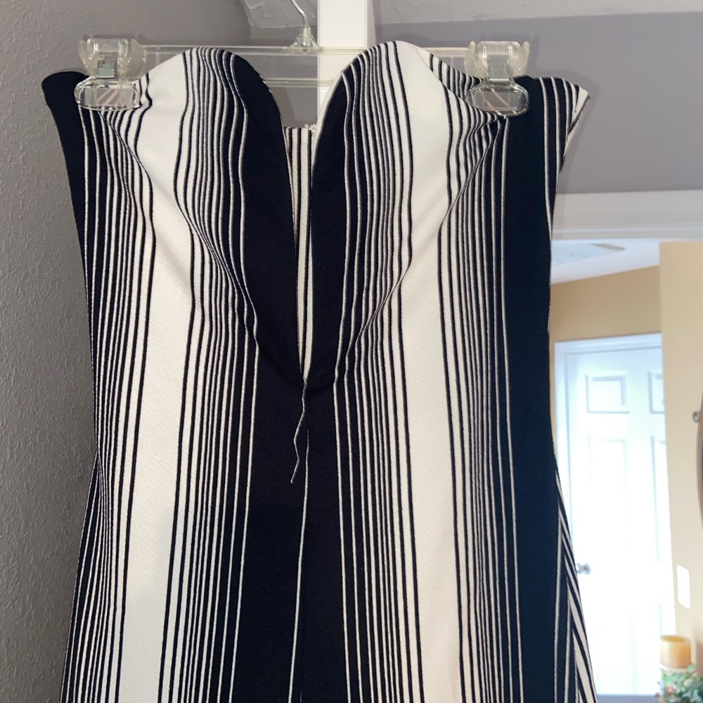 Lizard thicket strapless romper - Picture 3 of 7